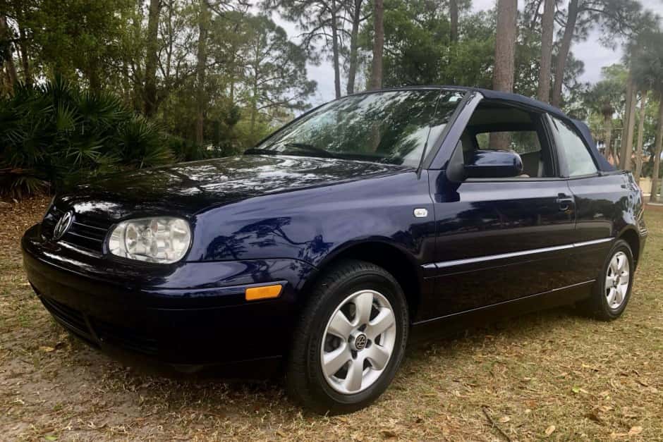 2002 Volkswagen Golf/Rabbit Cabriolet sold for $14,750