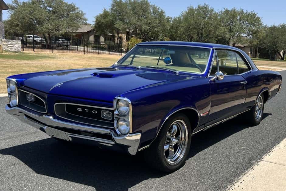 1966 Pontiac Tempest / LeMans sold for $28,000