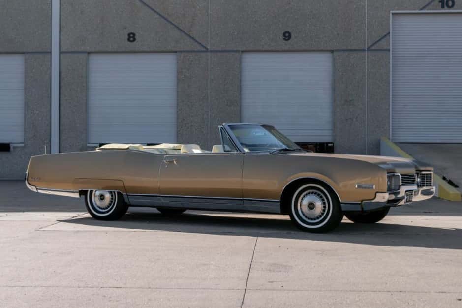 1967 Oldsmobile 98 sold for $22,250