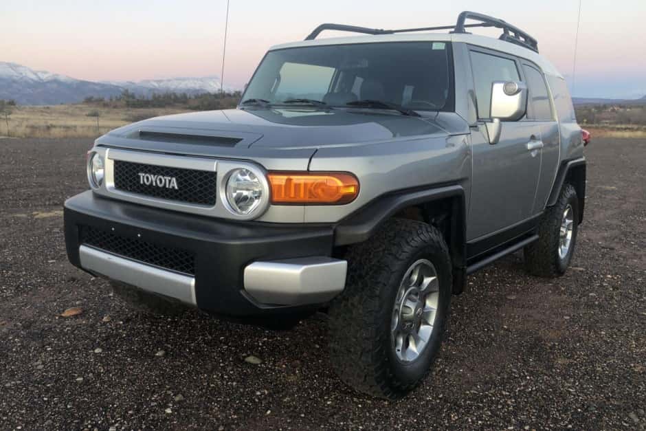 2012 Toyota FJ Cruiser sold for $26,800