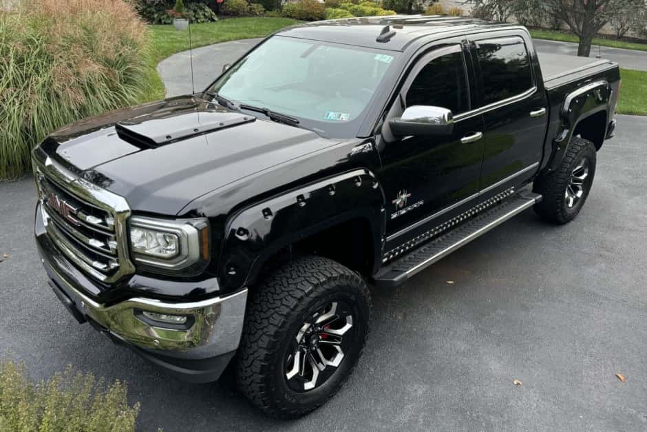 2017 GMC Sierra (K2XX 2014-2019) sold for $32,000