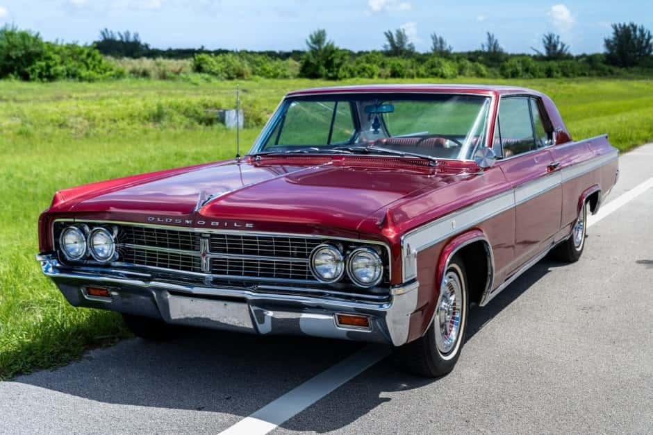 1963 Oldsmobile Starfire sold for $26,750