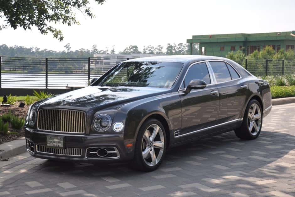 2017 Bentley Mulsanne (2011-2020) sold for $160,000
