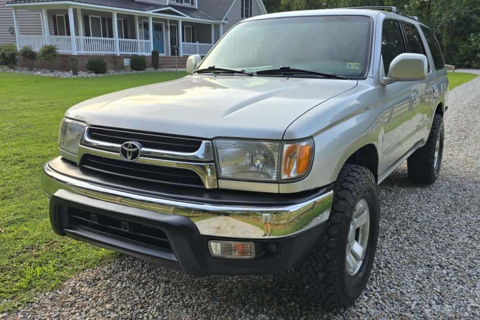 2002 Toyota 4Runner (N180) sold for $16,550