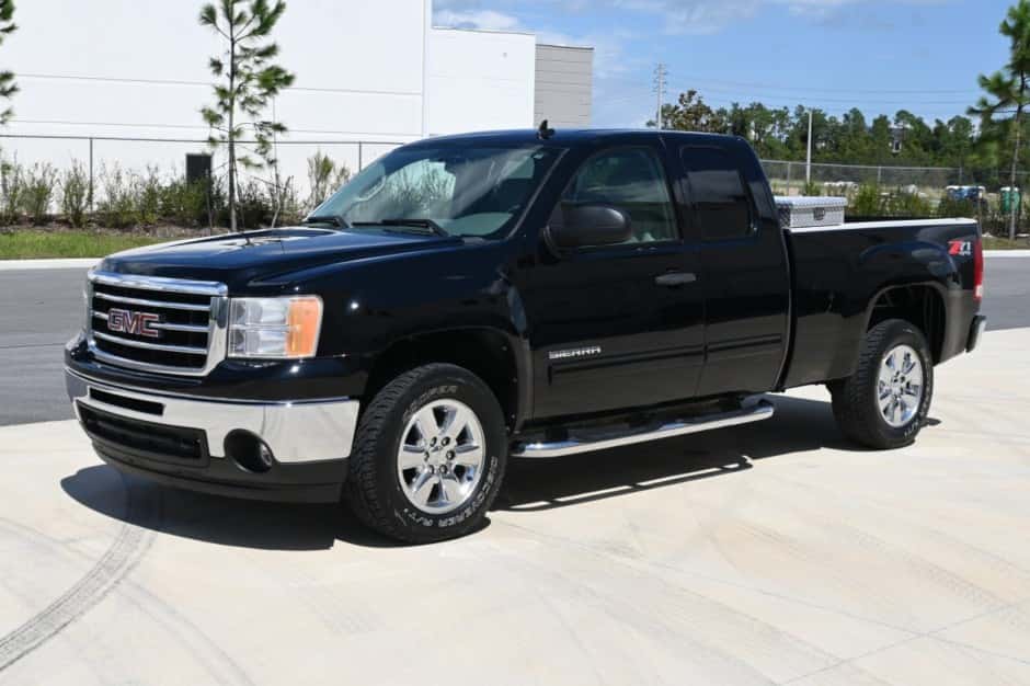 2012 GMC Sierra (GMT900 2007-2013) sold for $22,850