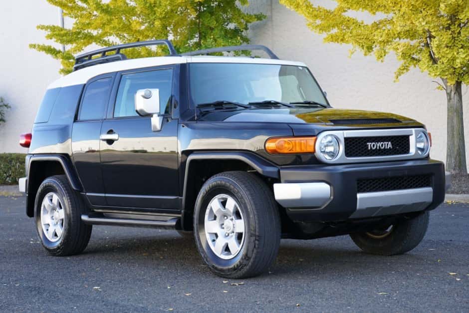 2007 Toyota FJ Cruiser sold for $18,888