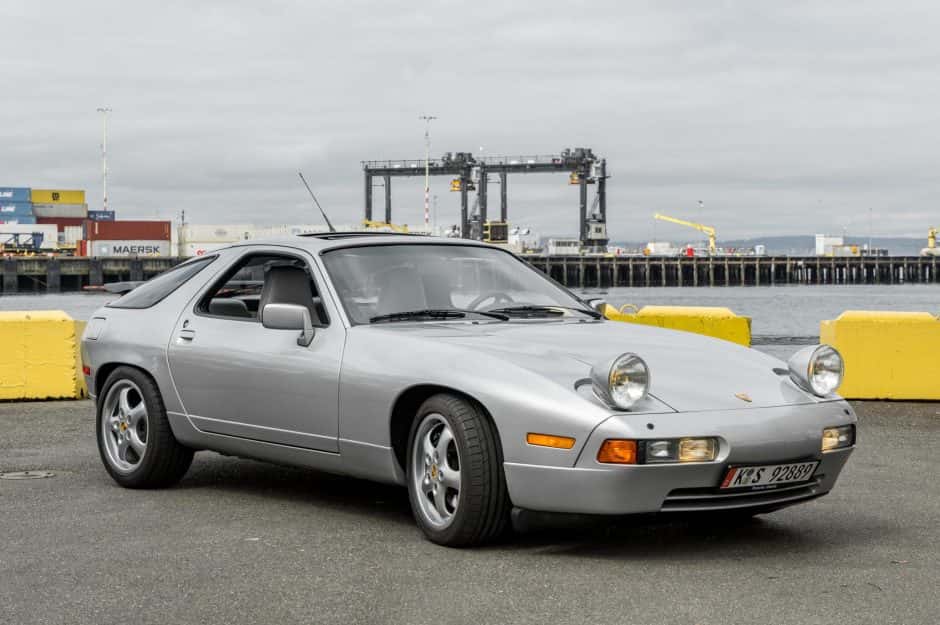 1987 Porsche 928 sold for $21,000