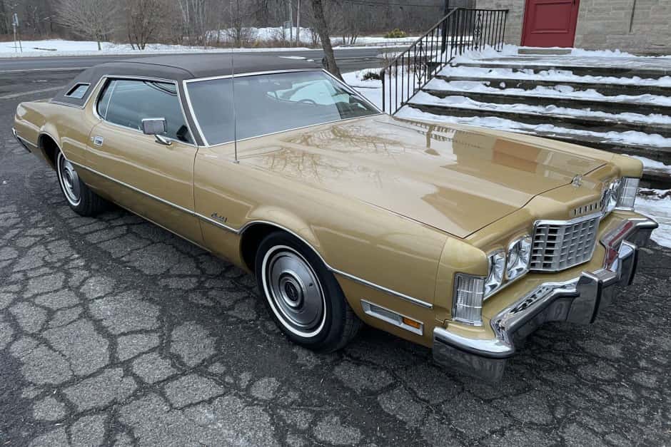 1973 Ford Thunderbird (1972-1976) sold for $9,100