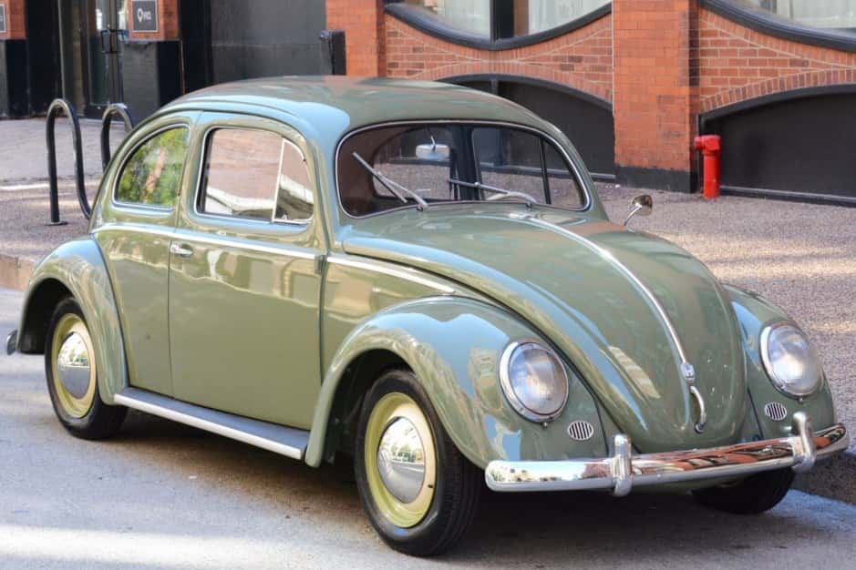 1955 Volkswagen Beetle (Oval Window) sold for $44,000