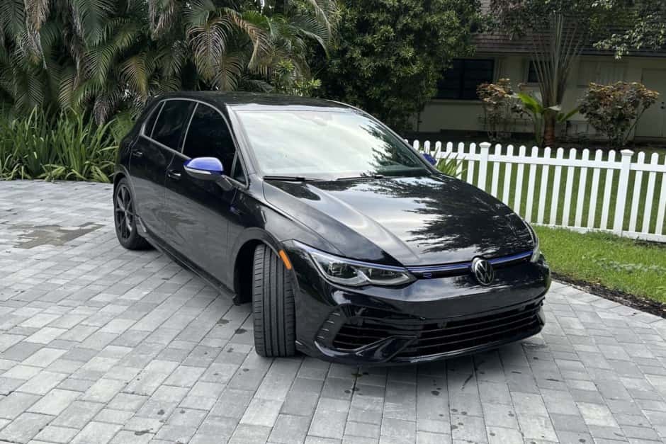 2023 Volkswagen Golf R sold for $35,000