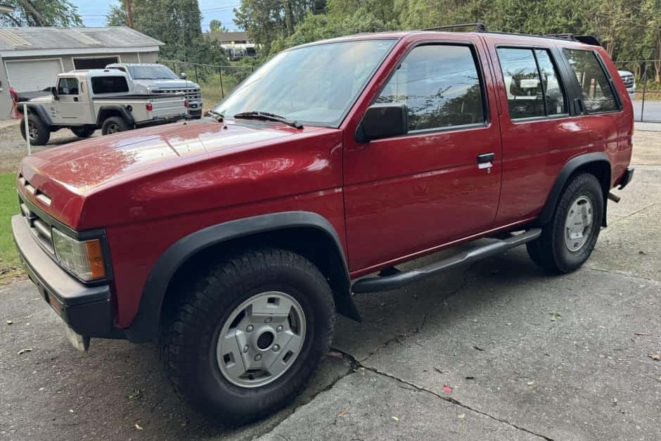 1991 Nissan Pathfinder sold for $9,900