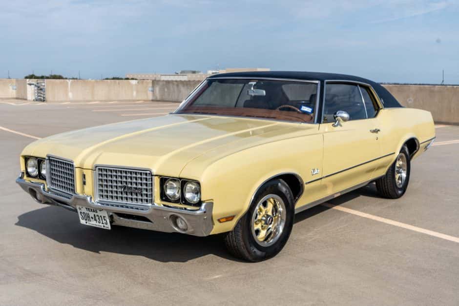 1972 Oldsmobile Cutlass sold for $16,250