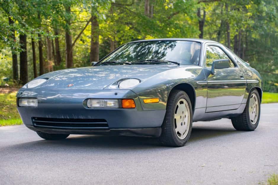 1987 Porsche 928 sold for $20,928