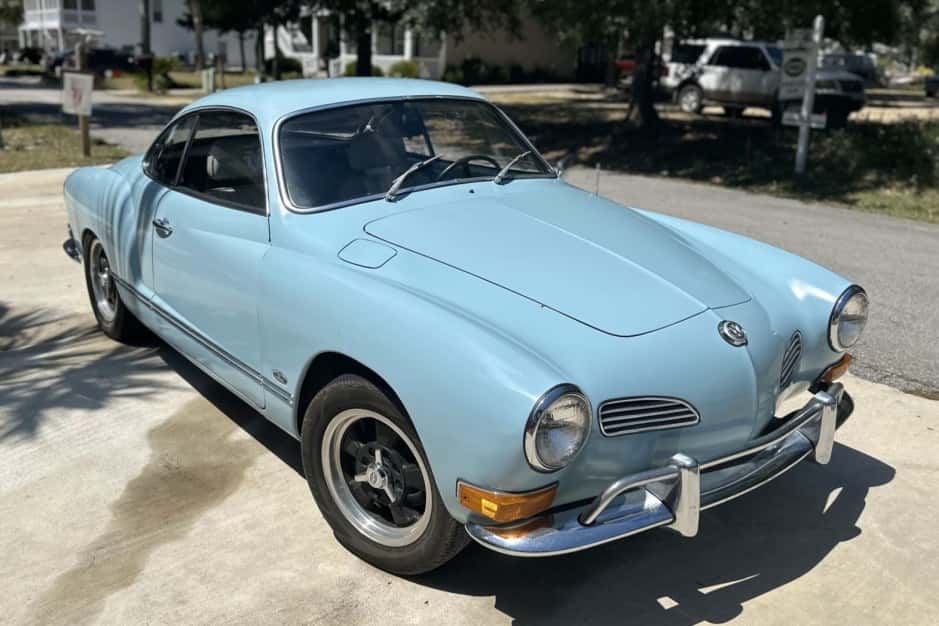 1971 Volkswagen Karmann Ghia sold for $10,500