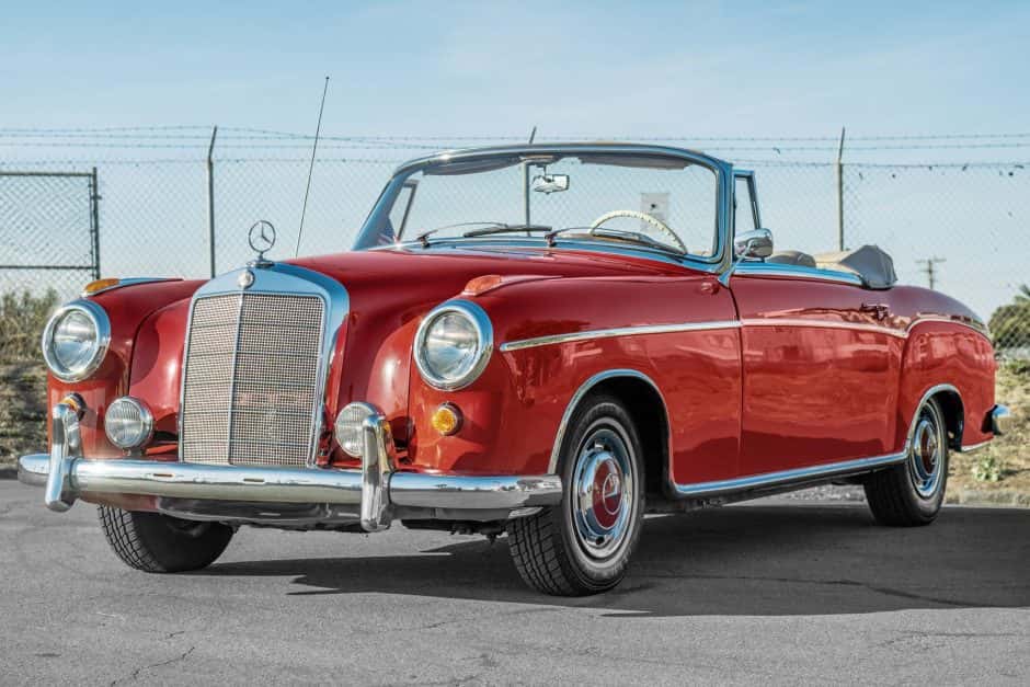 1960 Mercedes-Benz Ponton sold for $79,000