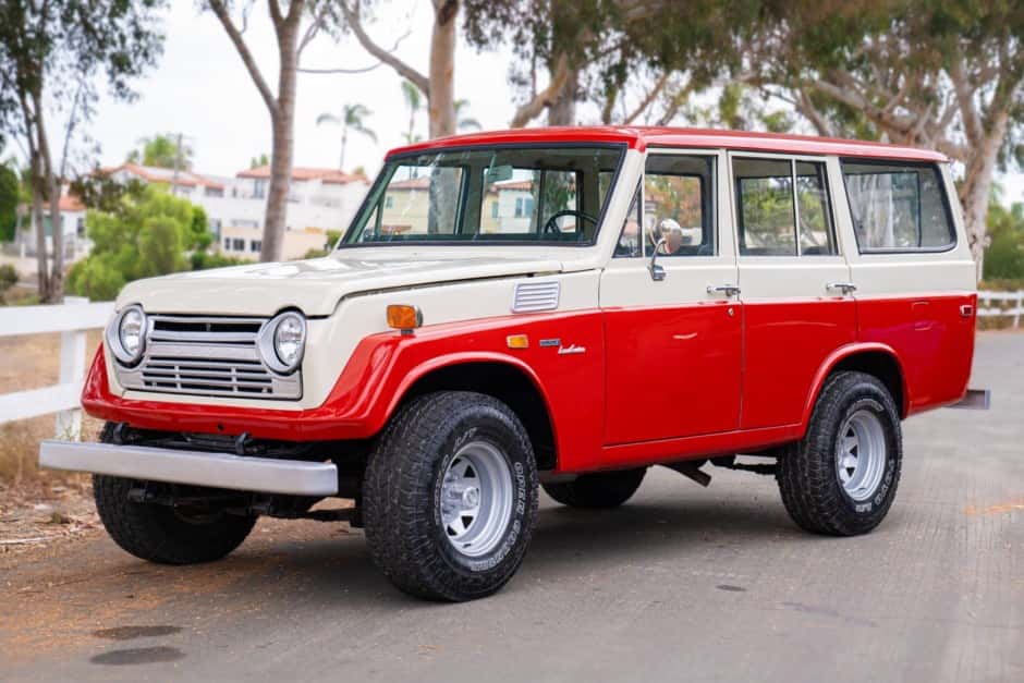 1971 Toyota Land Cruiser FJ55 sold for $23,000