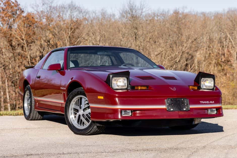 1985 Pontiac Firebird (1982-1992) sold for $18,000