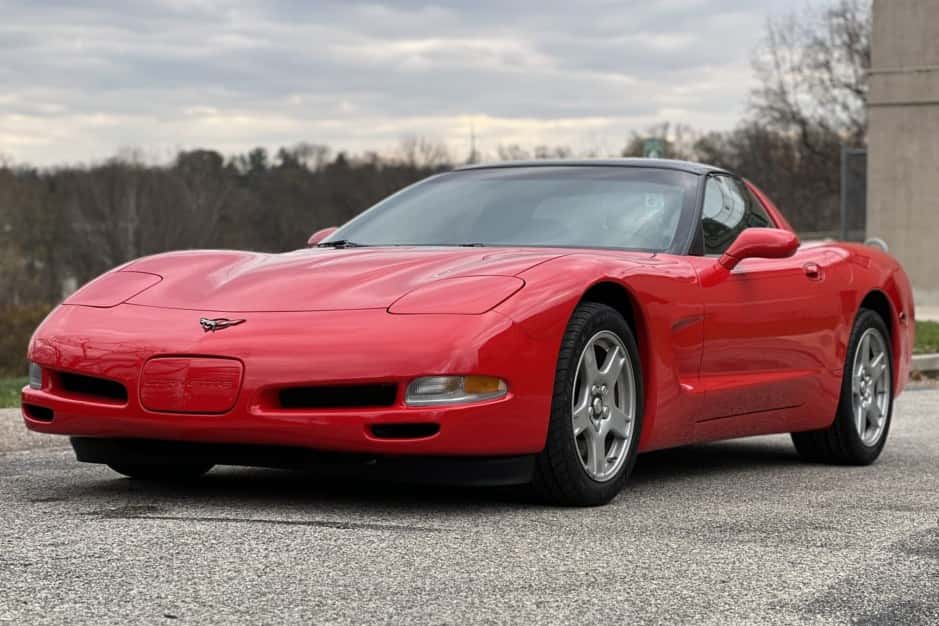 1997 Chevrolet Corvette C5 sold for $28,000