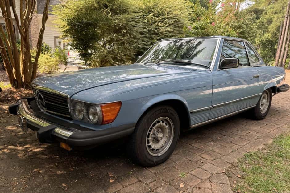 1982 Mercedes-Benz R107 SL sold for $9,000