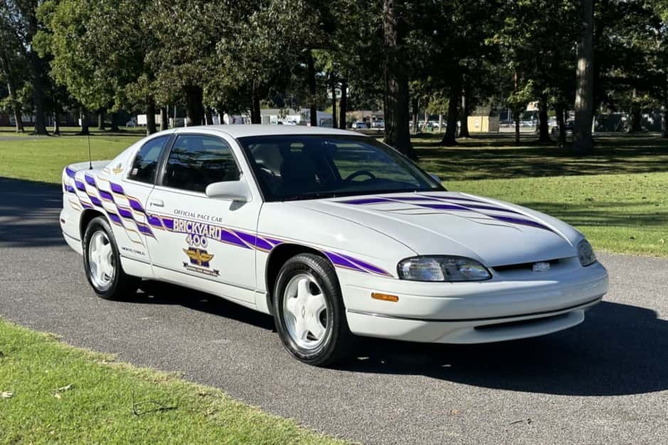 1995 Chevrolet Monte Carlo sold for $8,100