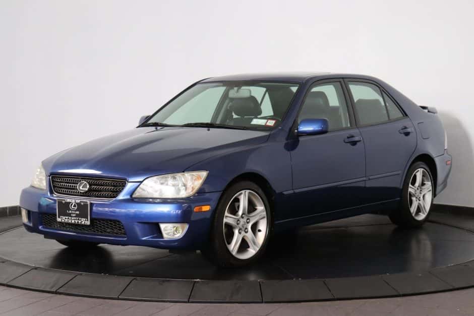 2002 Lexus IS sold for $9,000