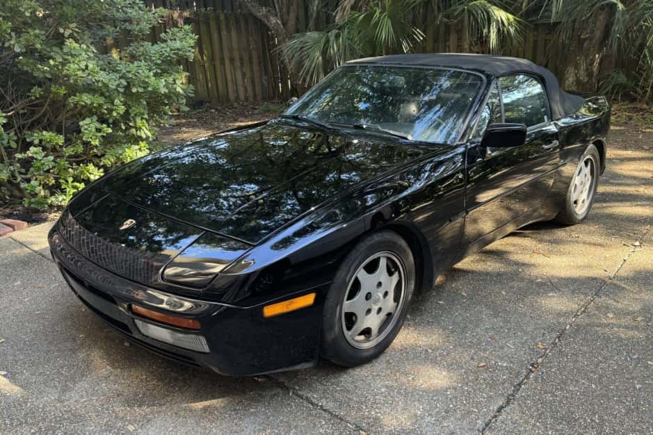 1991 Porsche 944 sold for $9,000
