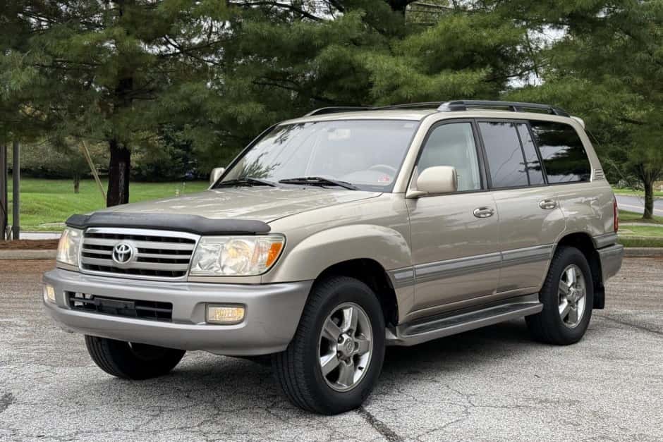 2006 Toyota Land Cruiser 100-Series sold for $18,000