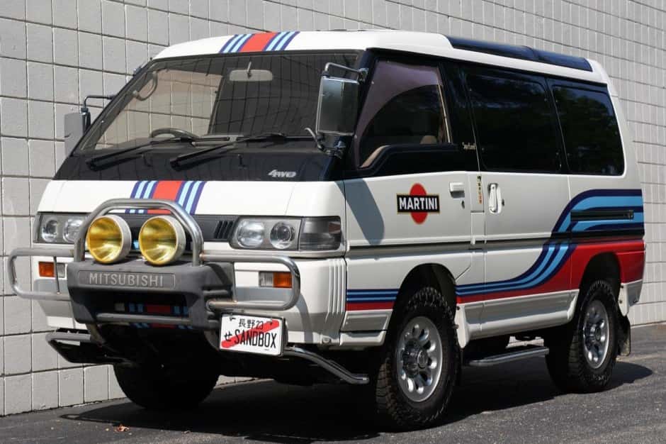 1993 Mitsubishi Delica sold for $25,085