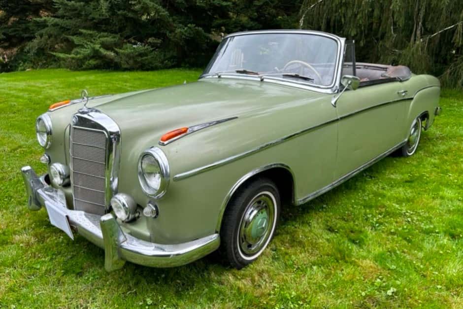 1958 Mercedes-Benz Ponton sold for $42,000