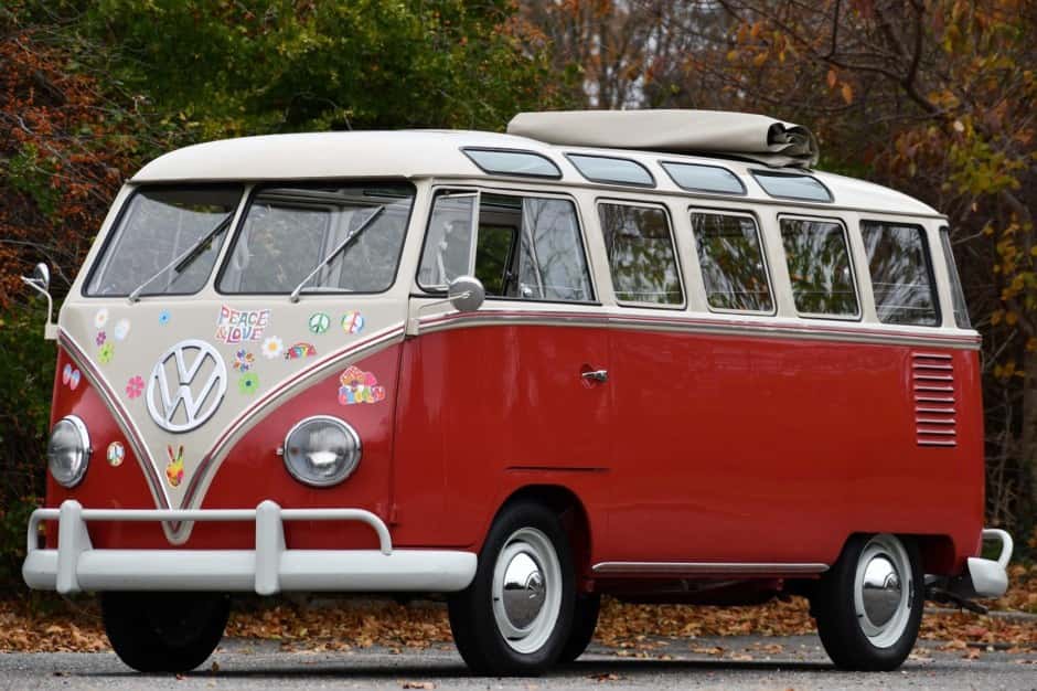 1961 Volkswagen Split-Window Bus sold for $95,023