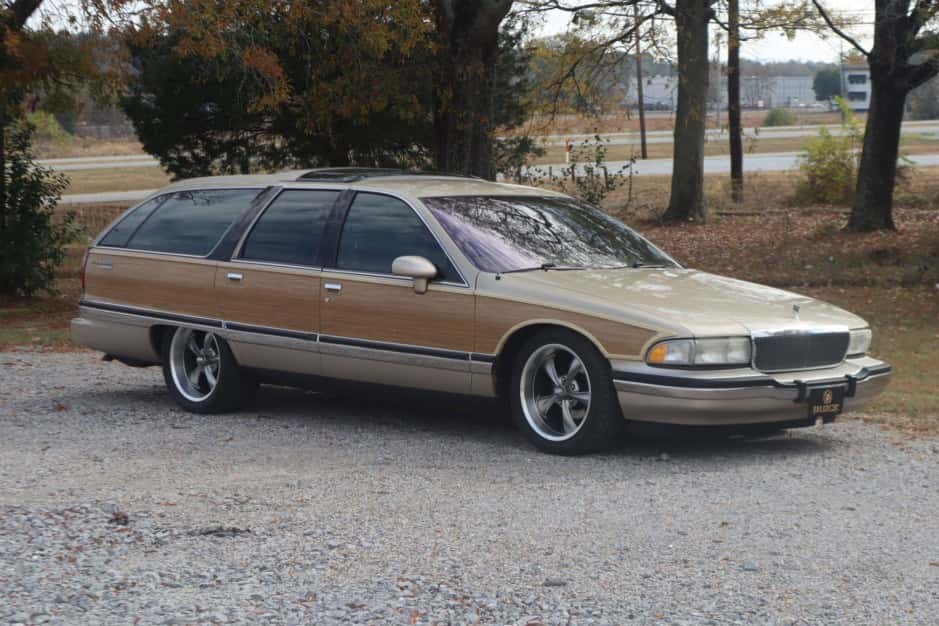 1993 Buick Roadmaster sold for $17,250