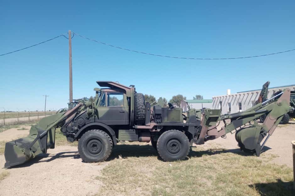 1988 Mercedes-Benz Unimog sold for $32,000