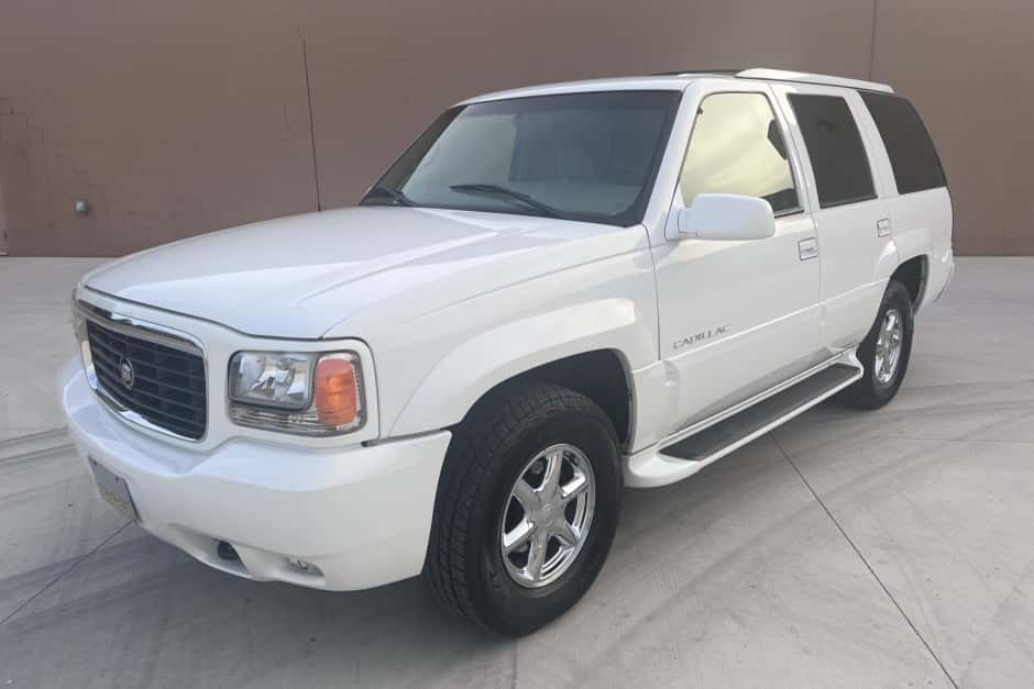 2000 Cadillac Escalade GMT400 (1999-2000) sold for $13,000