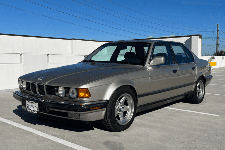 1988 BMW E32 7-Series sold for $9,735