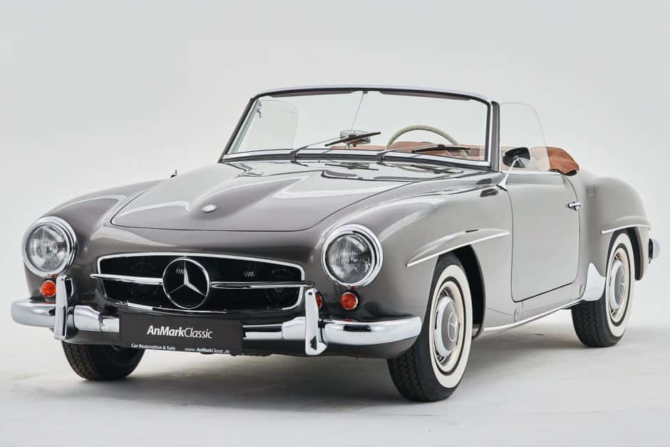 1961 Mercedes-Benz 190SL sold for $256,555