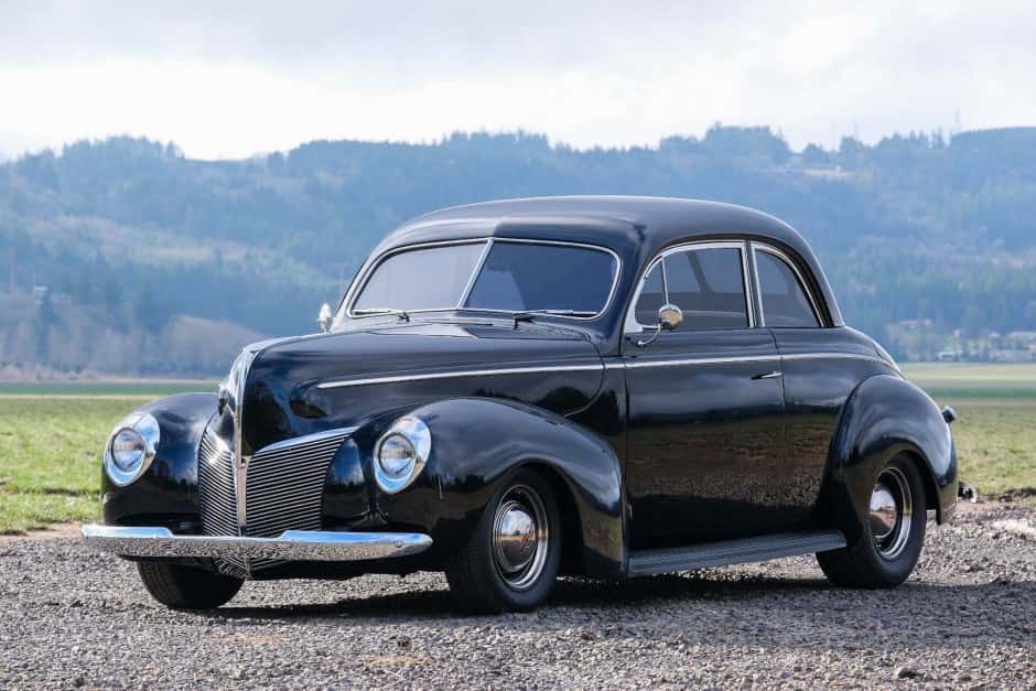 1940 Mercury Eight sold for $32,000