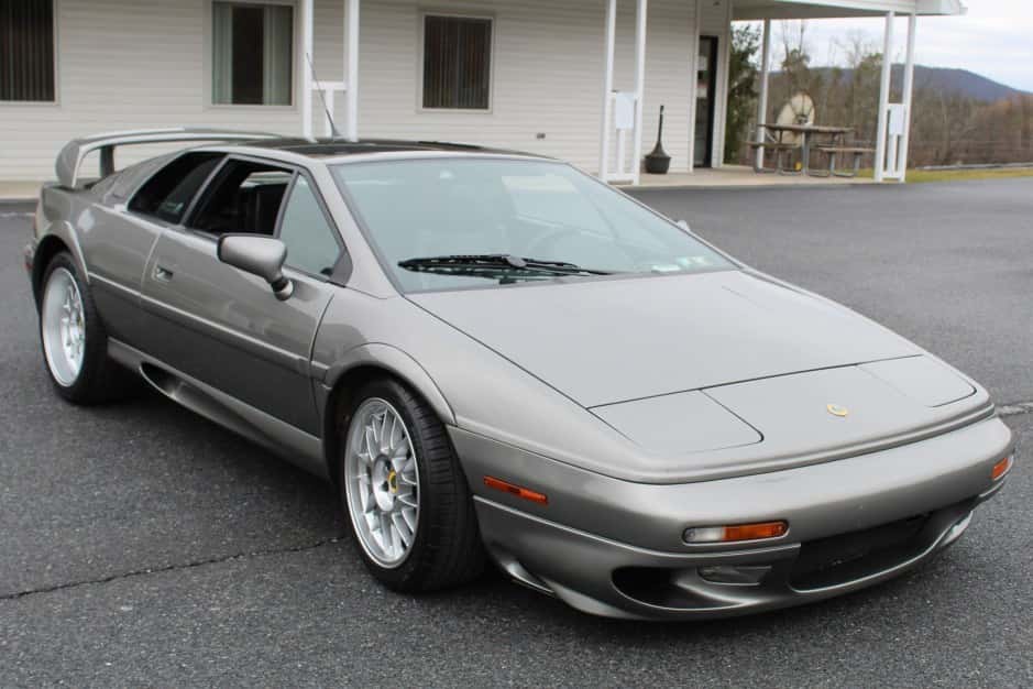 2000 Lotus Esprit sold for $78,007