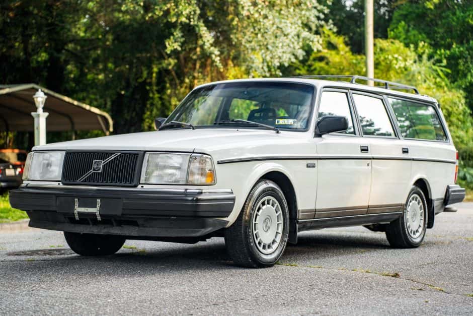 1992 Volvo 240 sold for $7,350