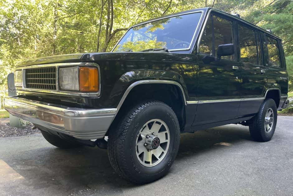 1989 Isuzu Trooper sold for $9,055