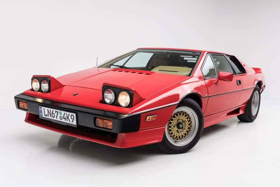 1987 Lotus Esprit sold for $70,000