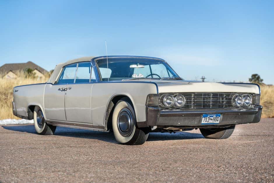 1965 Lincoln Continental (1961-1969) sold for $31,000
