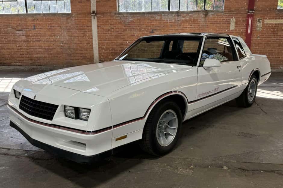 1986 Chevrolet Monte Carlo sold for $7,445