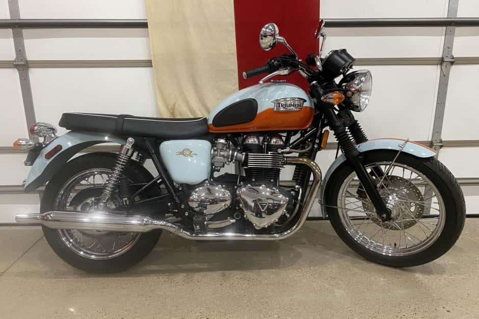 2009 Triumph New Bonneville (2000+) sold for $10,000