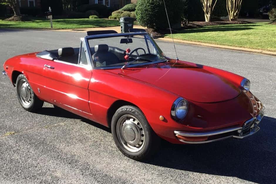 1969 Alfa Romeo 105/115 Spider Series 1 sold for $18,000