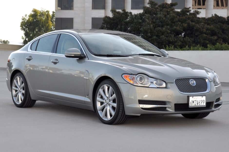 2010 Jaguar XF sold for $15,000