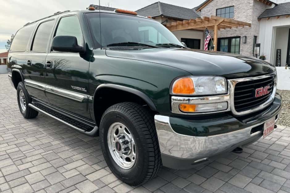 2001 GMC Yukon GMT800 sold for $34,444