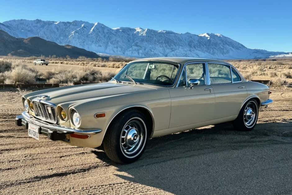 1974 Jaguar XJ Series 2 (1974-1979) sold for $6,000