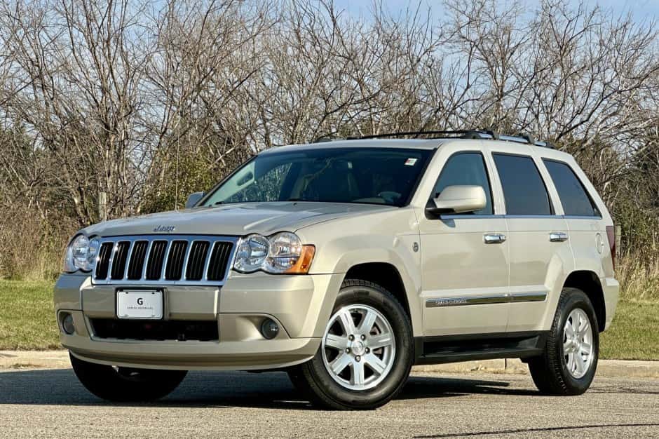 2010 Jeep WK Grand Cherokee sold for $17,000