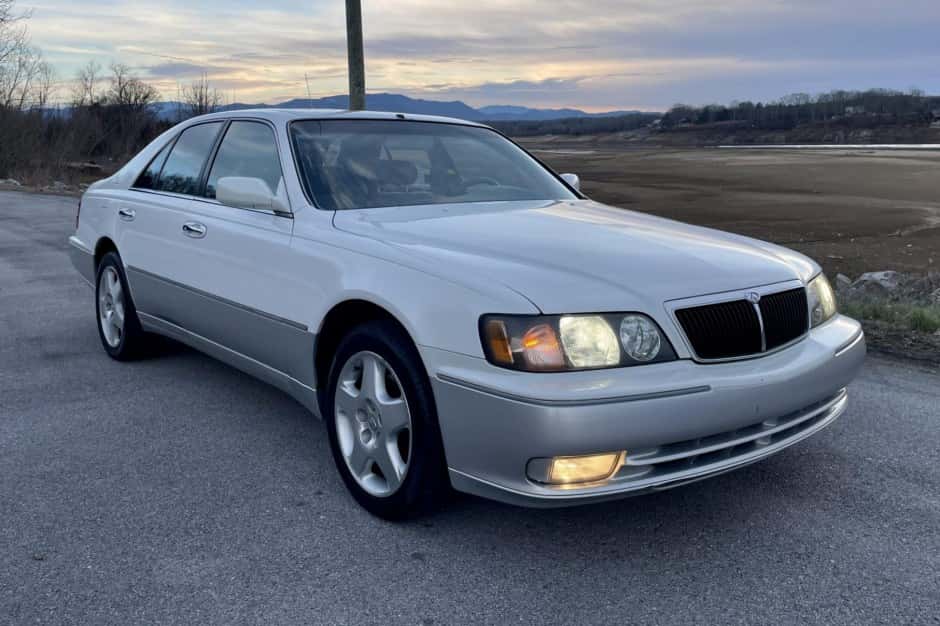 1999 Infiniti  sold for $5,800