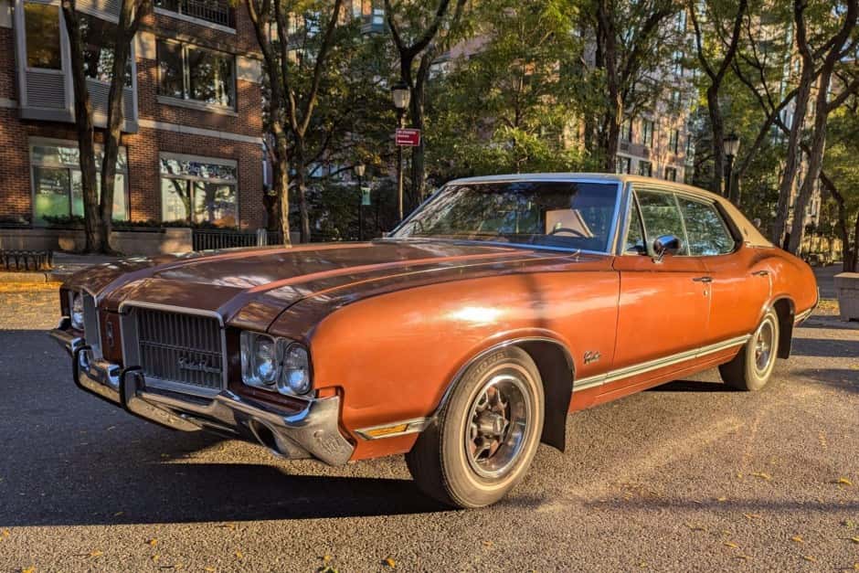 1971 Oldsmobile Cutlass sold for $5,200